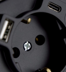 EFAPEL - TAPA BASE SCHUKO + "USB"+"C" LOGUS 90 NEGRO